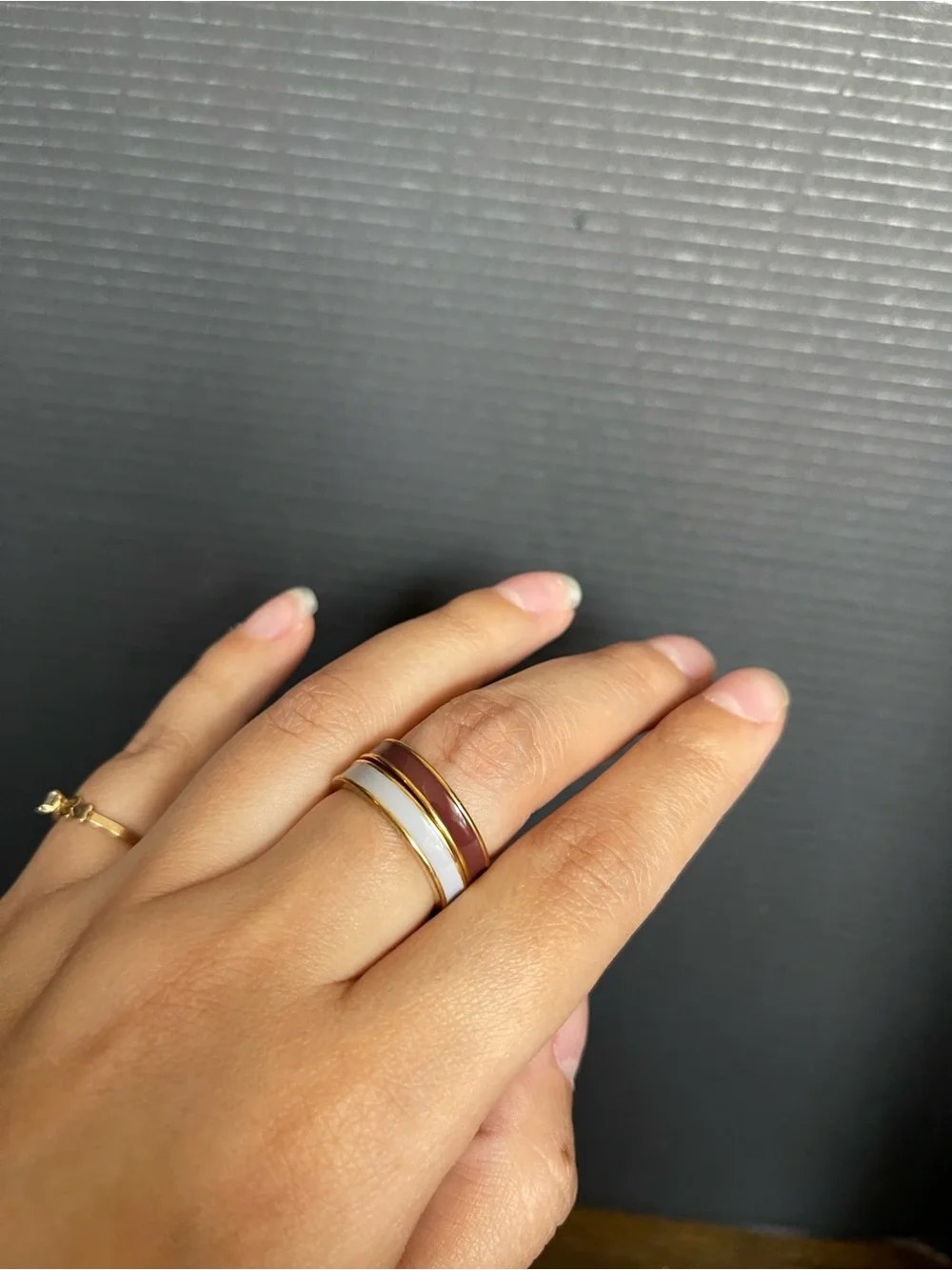 Ann Taylor Ring set burgundy and lilac gold tone rings size 7